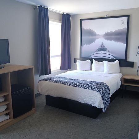 Super 8 By Wyndham St-Jerome Hotel Сен-Жером Екстериор снимка