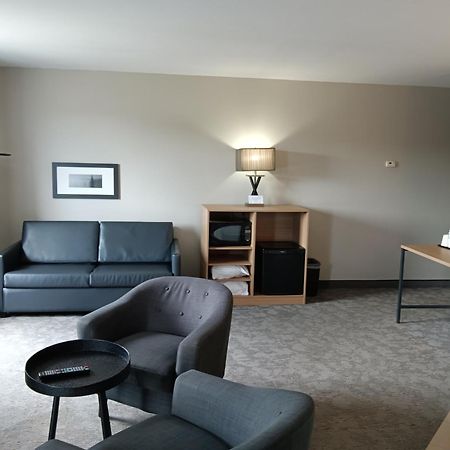 Super 8 By Wyndham St-Jerome Hotel Сен-Жером Екстериор снимка
