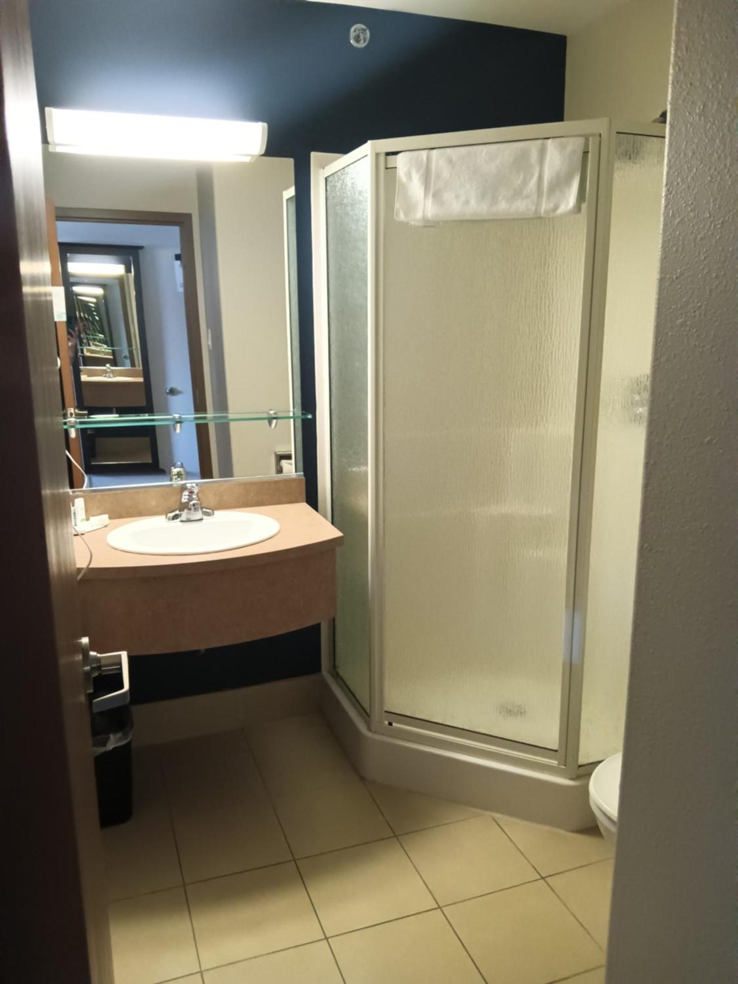 Super 8 By Wyndham St-Jerome Hotel Сен-Жером Екстериор снимка