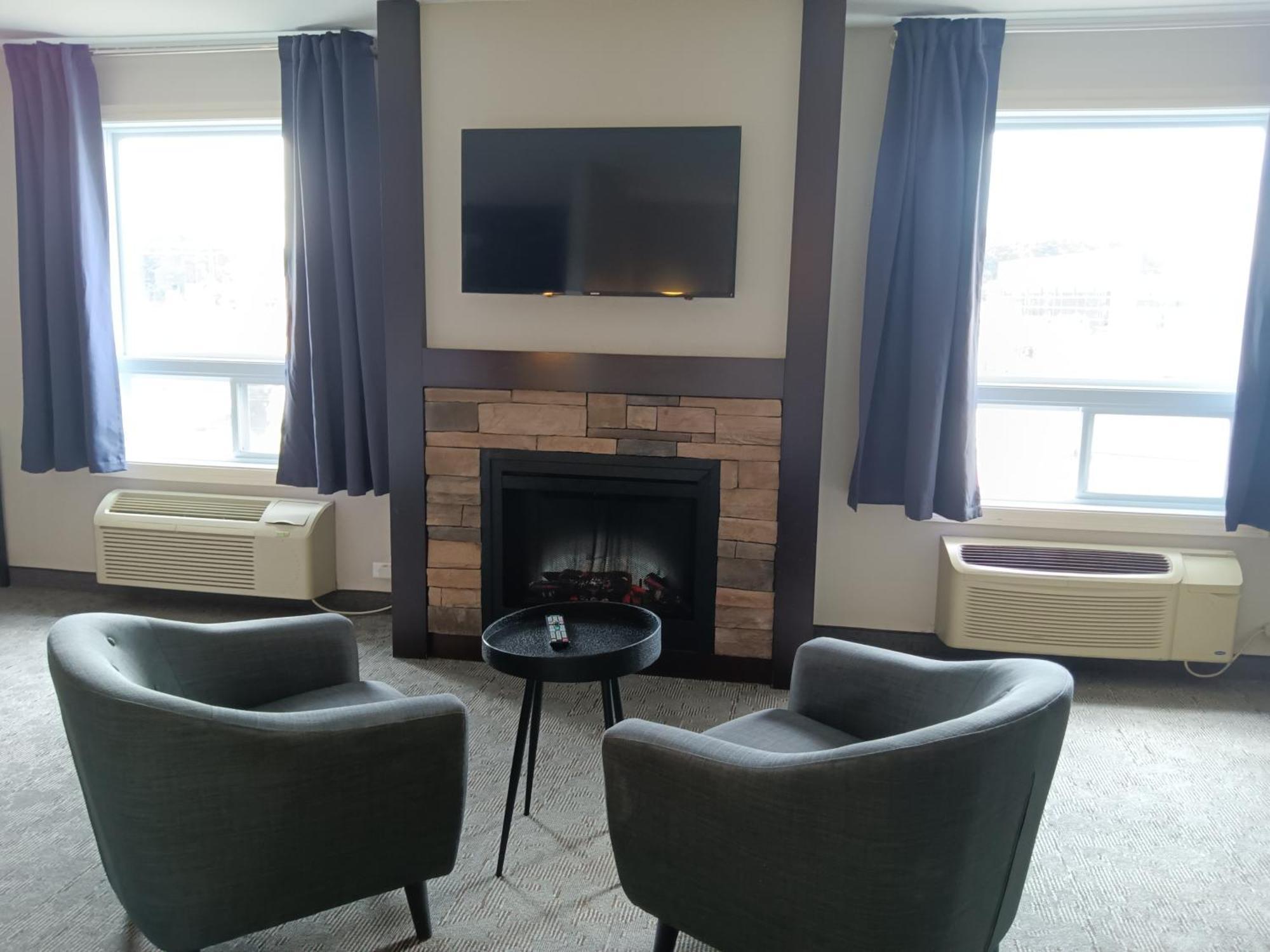 Super 8 By Wyndham St-Jerome Hotel Сен-Жером Екстериор снимка