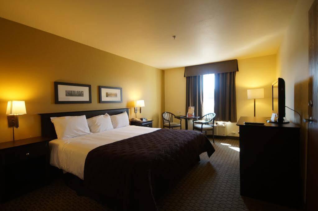Super 8 By Wyndham St-Jerome Hotel Сен-Жером Екстериор снимка